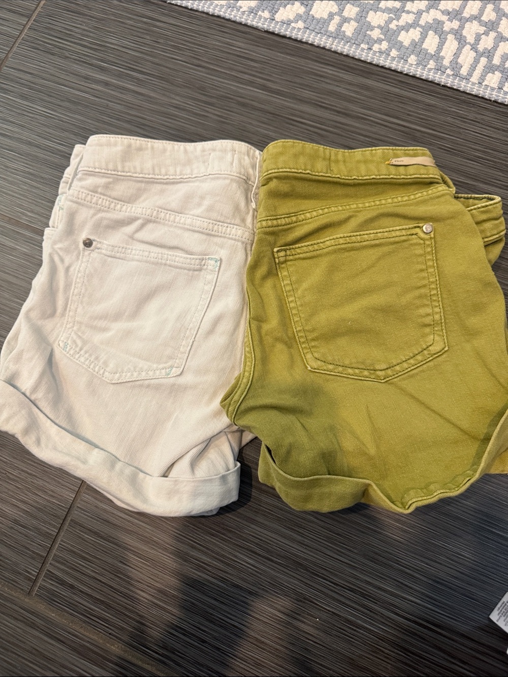 Women’s 2 Casual Pilcro Shorts - White and Olive